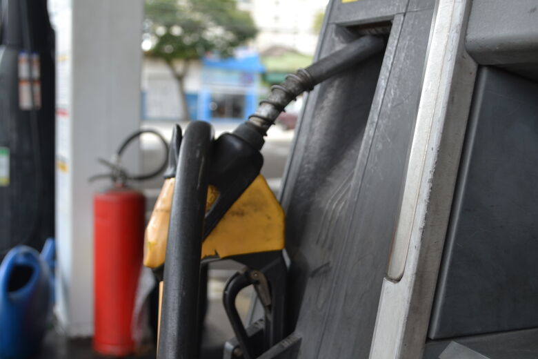 Pesquisa da ANP mostra preço médio de R$ 6,31 para gasolina comum na região