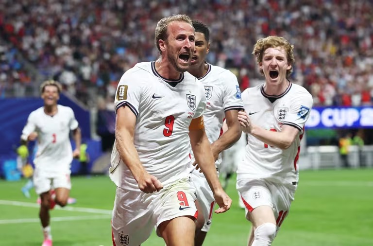 Com dois de Kane, Inglaterra vence RD do Congo de virada e vai às oitavas