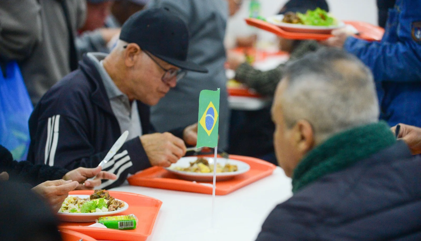 Bom Prato terá programação com pratos do Brasil e da França 