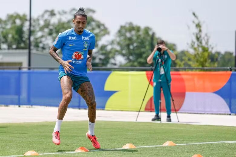 Raphinha treina e se aproxima de retorno à Copa do Mundo