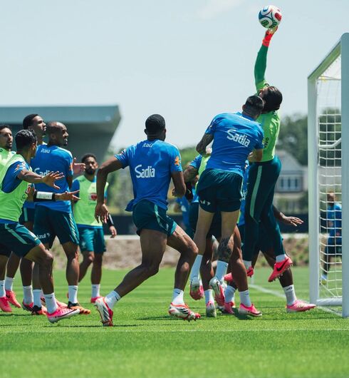 Brasil faz último treino antes de encarar Noruega pelas oitavas