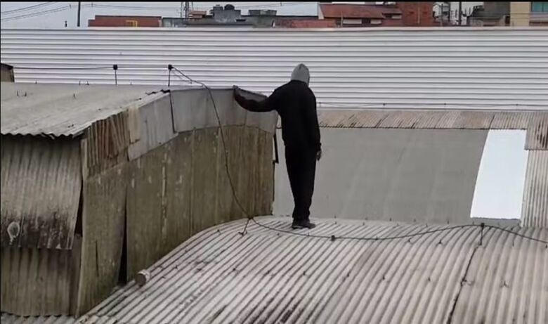 O caso foi registrado como tentativa de furto no 2&ordm; Distrito Policial de Mogi das Cruzes.
