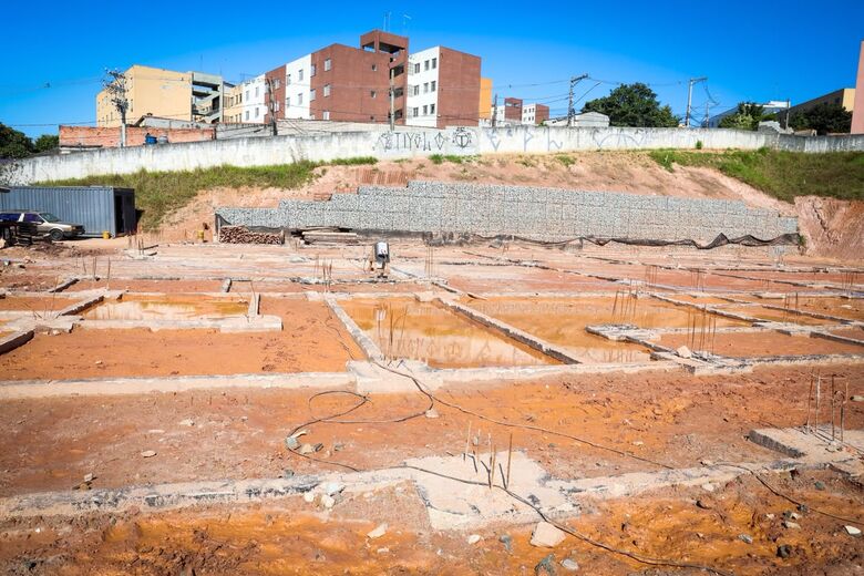 Conclusão da fundação permite o início das instalações hidráulicas e elétricas da unidade escolar