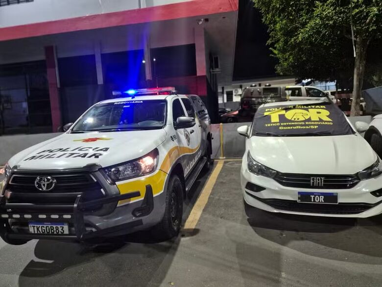 Dupla é presa por roubo a casa em itaquá