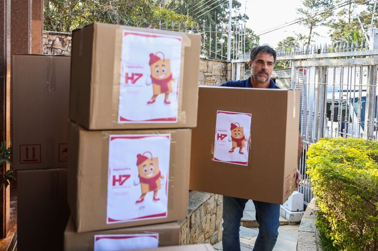 Assistência Social realiza doação de cobertores e agasalhos para o Fundo Social de Ferraz