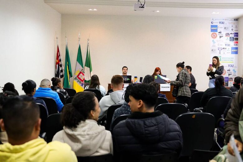 Ação reunirá oportunidades de emprego, qualificação profissional e diversos serviços gratuitos à população no CIC do Parque São Francisco