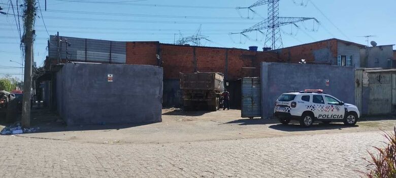 Veículo foi encontrado com placas diferentes das originais