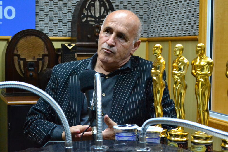 Oscar de Oliveira é inventor do fute-tênis