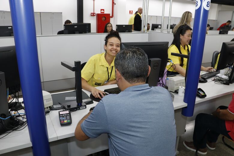A unidade do Poupatempo de Suzano realizou 107,5 mil atendimentos presenciais no primeiro semestre de 2026