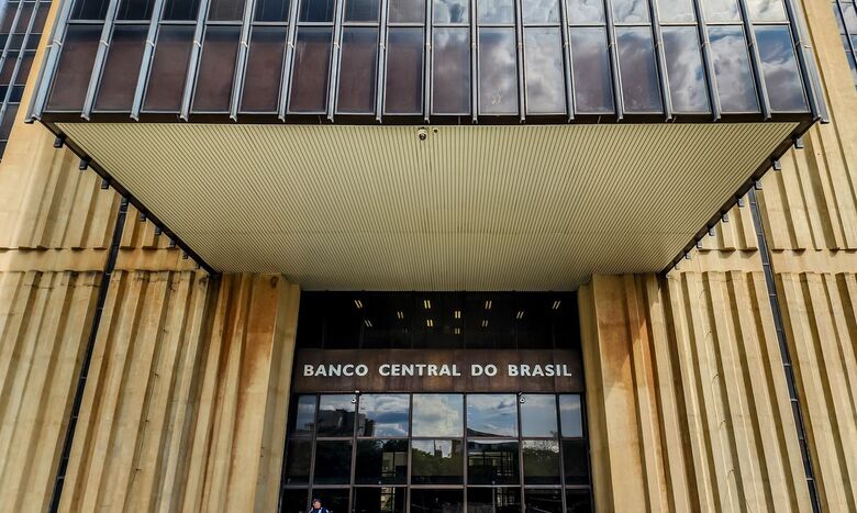 Copom corta Selic em 0,25 e taxa básica de juros vai a 14% ao ano