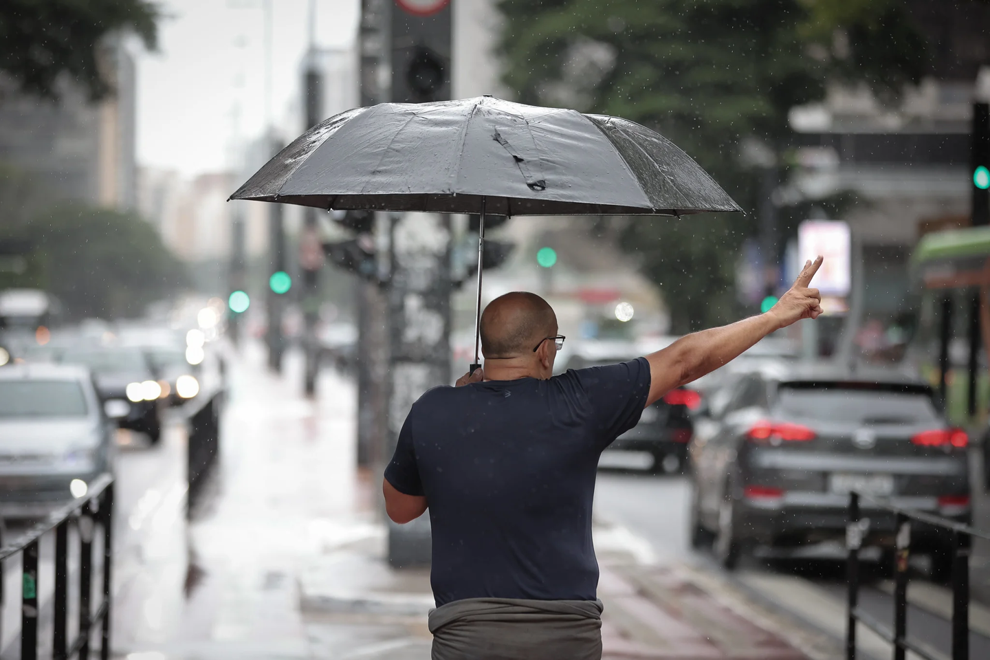 Na capital, as temperaturas ficarão na casa dos 15 e 26 graus.