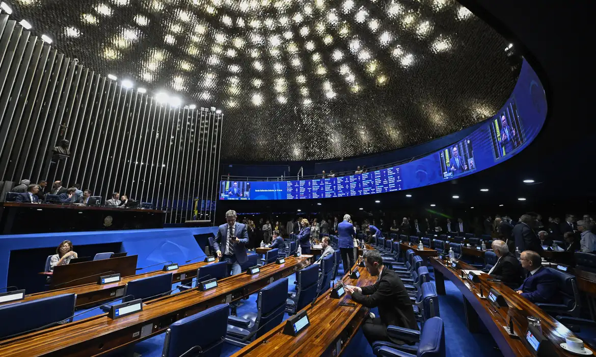 As operações de créditos são firmadas com bancos internacionais