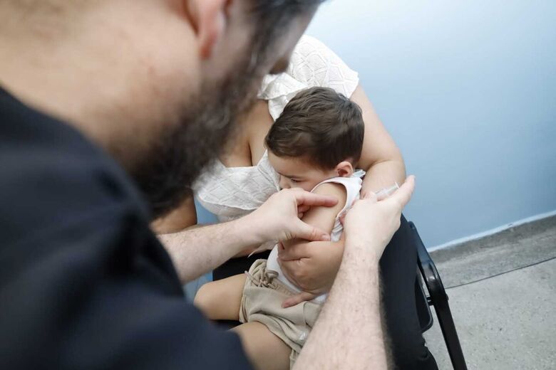 Mobilização especial amplia o acesso à atualização das cadernetas de crianças e adolescentes de até 14 anos de idade completos