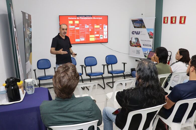 Secretário Elvis Vieira detalhou as diretrizes do instrumento que garante regularização das edificações que estão em desconformidade com a Lei de Uso e Ocupação do Solo