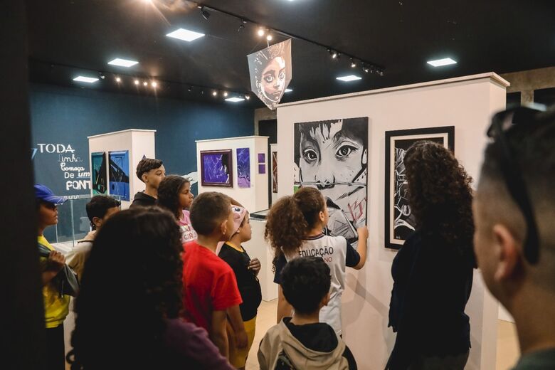 Medida amplia o período de cadastros, cujo prazo inicial terminaria nesta sexta-feira (21/08), para que artistas da região participem da iniciativa