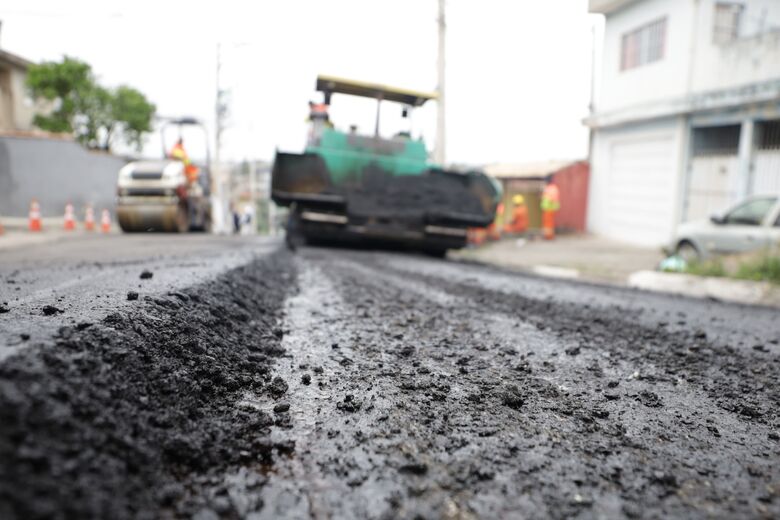 Prefeitura de Suzano concluirá nos próximos dias o pacote de pavimentação previsto para a Vila Fátima com a entrega da 14ª via em 20 meses de gestão
