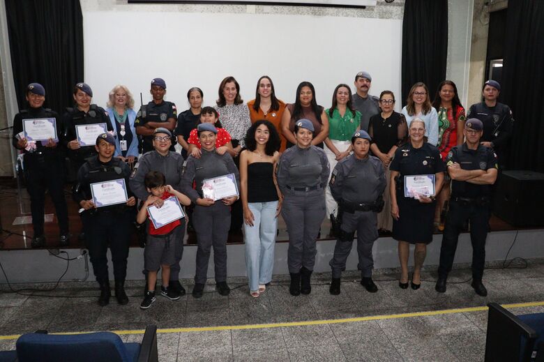 Primeira-dama Déborah Ishi participou do evento que celebrou sucesso desta iniciativa pioneira do Alto Tietê, promovido pela parceria entre prefeitura, Cravi e Aamae