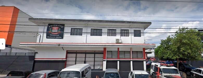 O foragido foi conduzido ao Distrito Policial Central de Itaquaquecetuba, onde permaneceu preso à disposição da Justiça