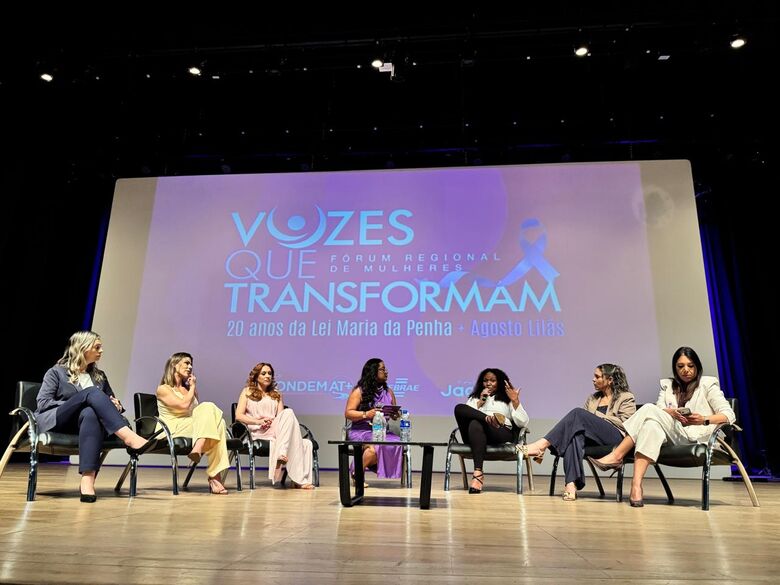 Fórum reuniu autoridades, representantes dos municípios e convidadas especiais 