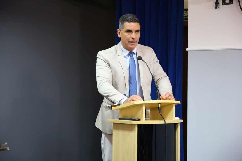 Projeto de Lei n&ordm; 23/2026 é de autoria do vereador Johnross (PRD)