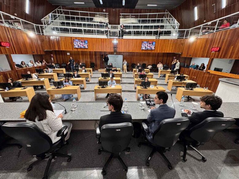 Estão abertas as inscrições para a 16ª edição do Parlamento Estudantil de Mogi 