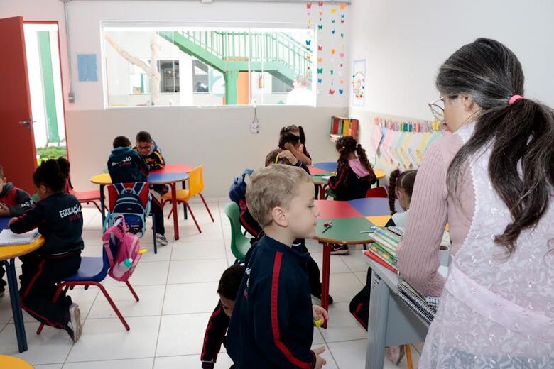 Solicitação de vagas em creches e pré-escolas pode ser feita pela internet