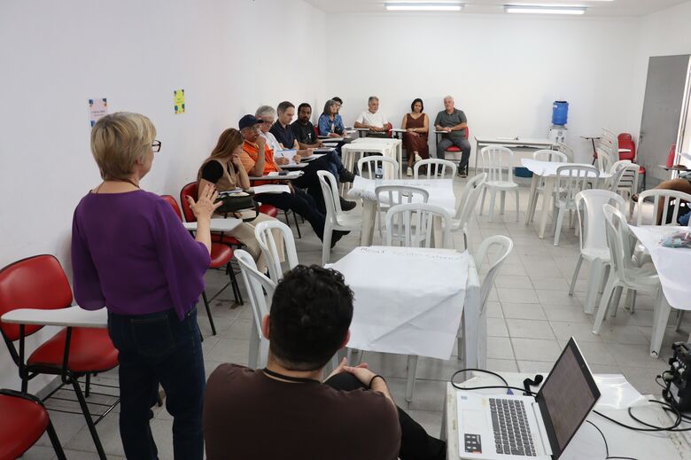 Encontro reuniu secretarias e conselhos para diagnóstico participativo e definição de estratégias de enfrentamento aos impactos das mudanças climáticas