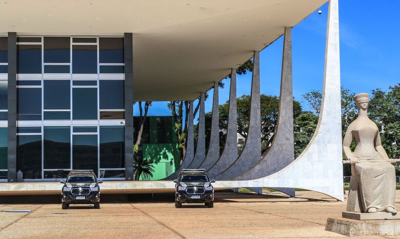 STF retoma nesta quinta-feira (27) o julgamento sobre a validade das ações da Justiça do Trabalho que reconheceram vínculo de emprego na relação entre motoristas de aplicativos e as plataformas