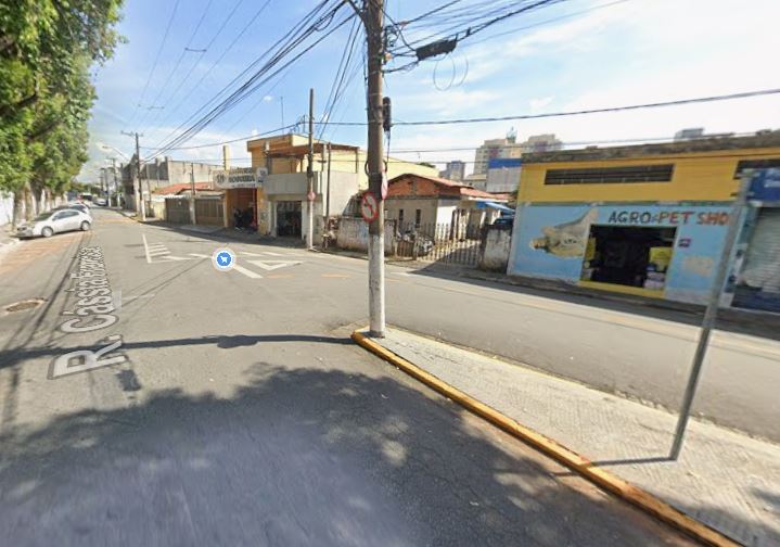 Corpo foi encontrado na rua Cássia Francisco, no bairro Sítio São José, em Suzano