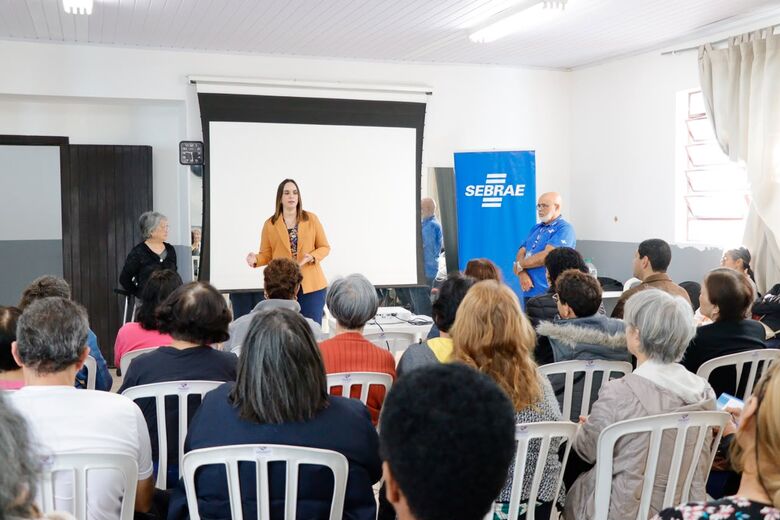 CCMI recebe palestra do Sebrae-SP sobre empreendedorismo para público com mais de 60 anos