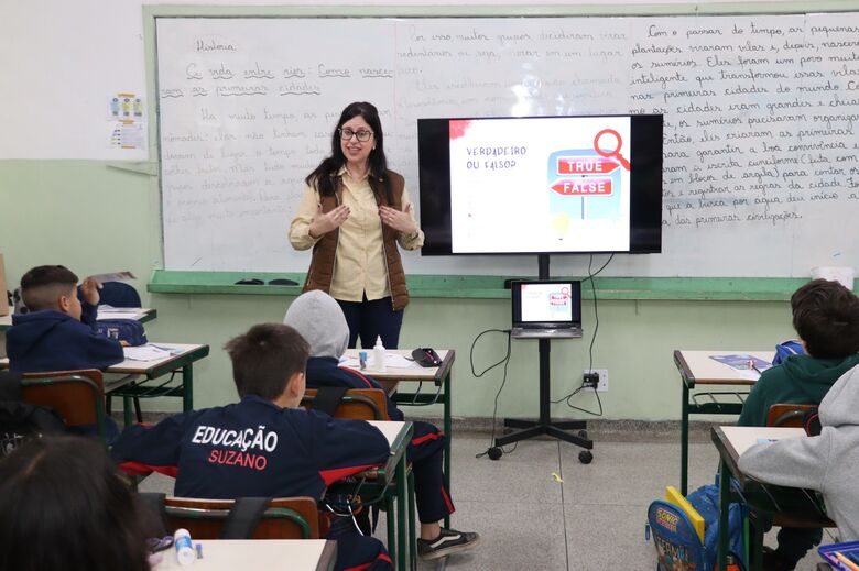 Palestra foi ministrada pela educomunicadora Suéller Costa