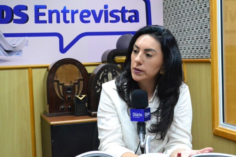 PRISCILA GAMBALE  Falou sobre as dívidas