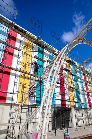 Serviços incluem pintura da fachada, adequações internas e reforço estrutural