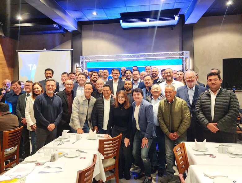 ENCONTRO COM PREFEITOS Aconteceu em São Paulo e reuniu representantes de 38 cidades da Grande SP