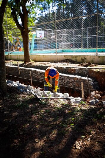 Secretaria de Meio Ambiente e Proteção Animal está implantando um espelho d'água no Parque Nosso Recanto