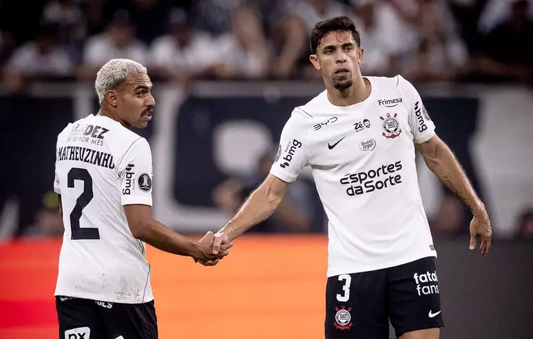 Corinthians enfrenta o Estudiantes na Argentina