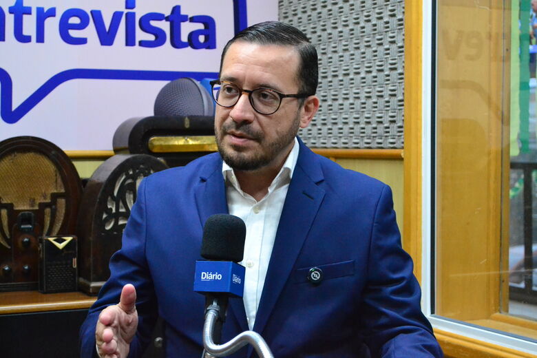 DIEGO MOREIRA Falou dos avanços na educação