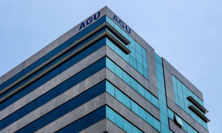 Advocacia-Geral da União pediu que plataforma exclua contas falsas