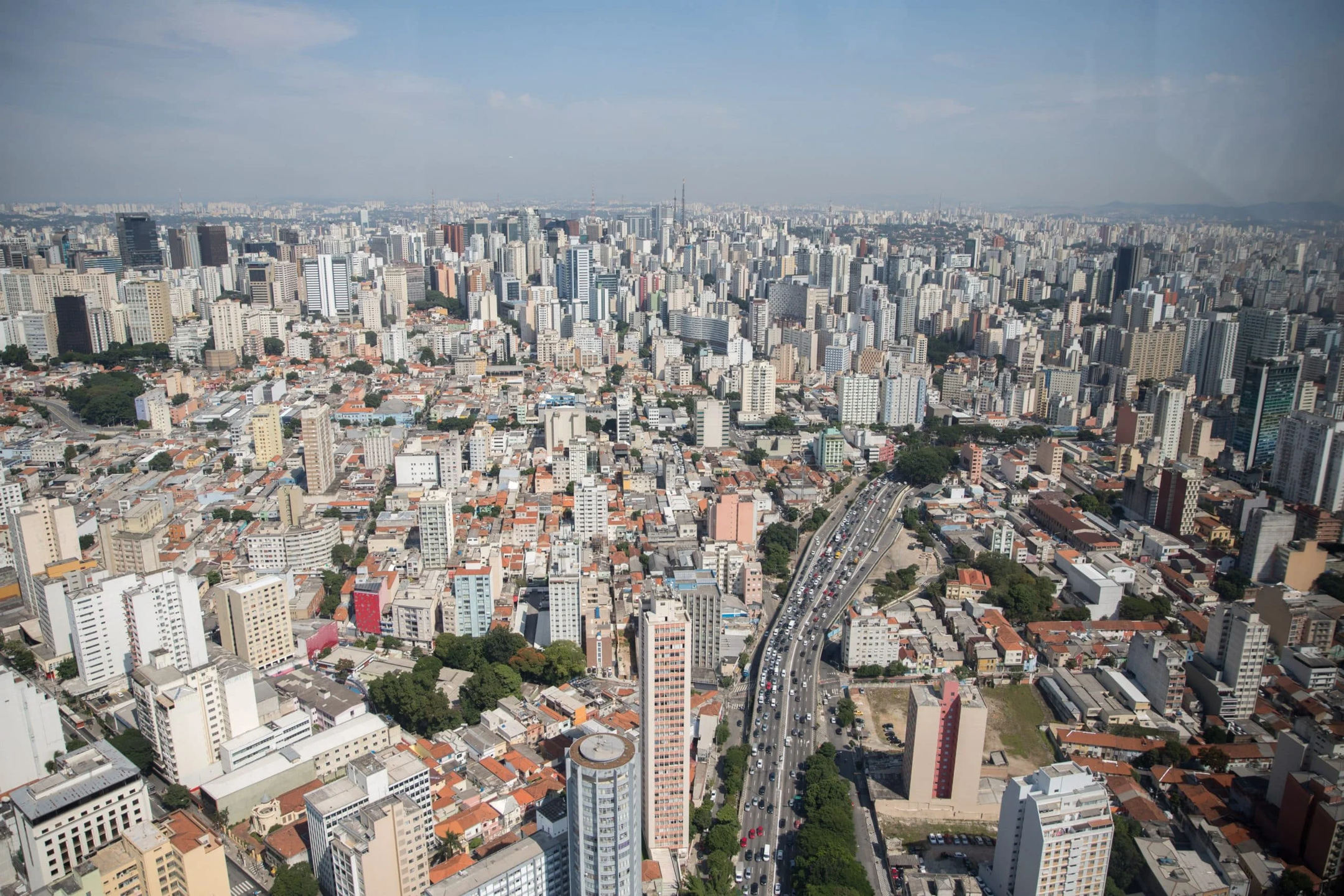 Na capital, as temperaturas ficarão na casa dos 12 e 17 graus.