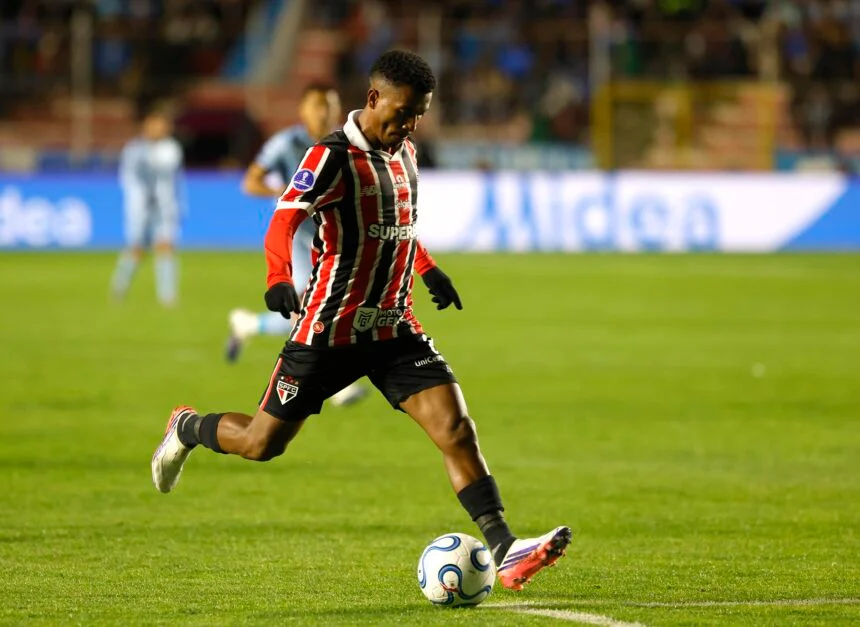 SÃO PAULO Vai à Argentina enfrentar o Boca