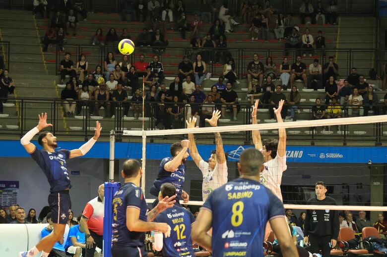 Suzano enfrenta Vôlei Itaquá em Guararema para garantir seminal antecipada no Campeonato Paulista 