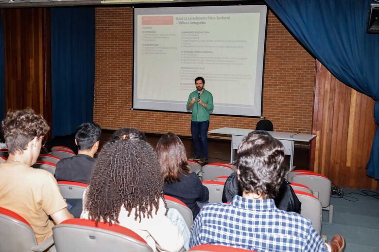 Encontro atualizou conselheiros sobre status da iniciativa, que já se prepara para chegar à fase final nos dois primeiros bairros escolhidos como projetos-pilotos