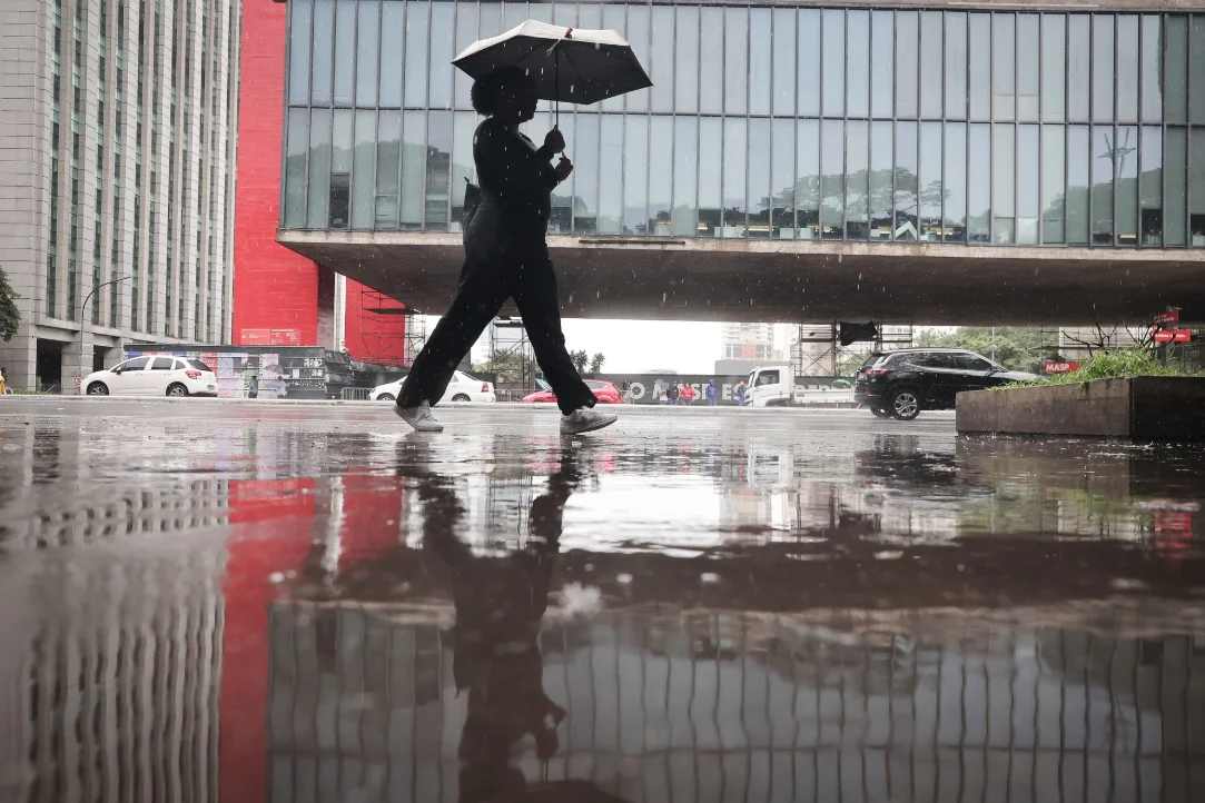 O volume é três vezes superior à média climatológica para todo o mês de setembro, de 83,3 milímetros