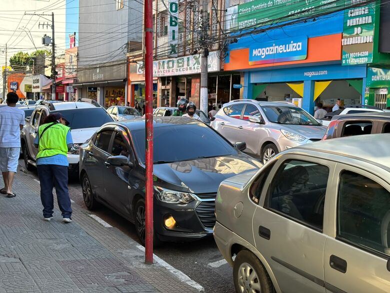 ZONA AZUL Conta com 1,9 mil vagas