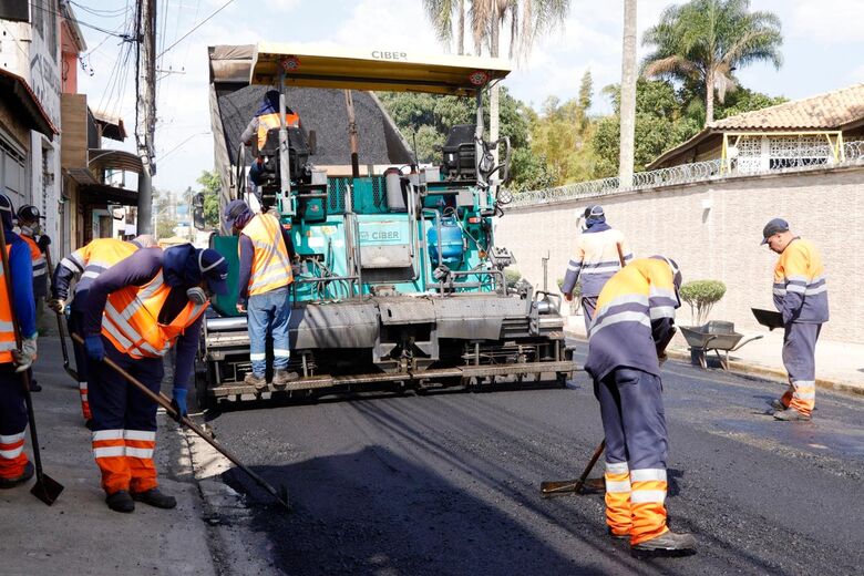 Obra iniciada nesta quinta-feira (03/09) contempla cerca de 800 metros da via e recebe investimento superior a R$ 1,2 milhão