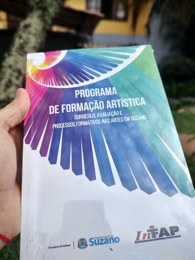 Livro com plano pedagógico do Profart é produzido para consolidar programa como referência 