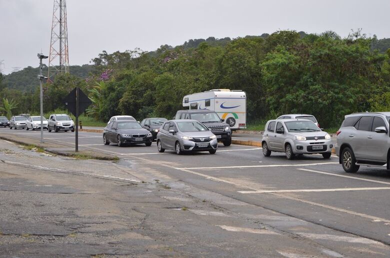 Mogi-Bertioga é monitorada por conta das chuvas, mas tráfego segue normal