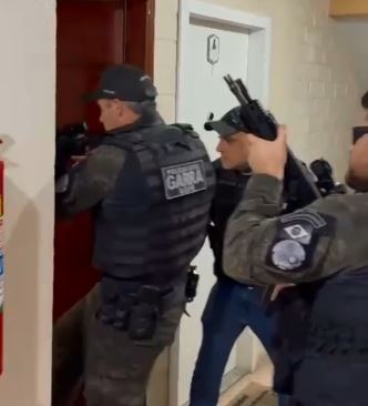 Polícia Civil prende cinco investigados por golpes do falso advogado contra idosos em Poá e SP