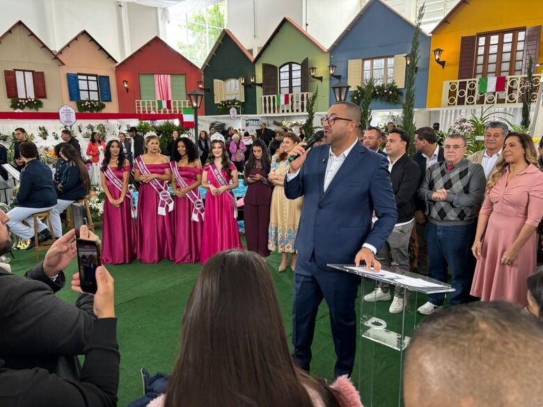 ORQUÍDEA FEST POÁ Foi aberta oficialmente nesta quarta-feira (23)