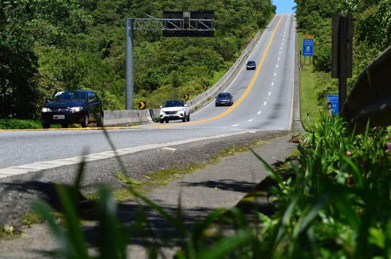 Mogi-Bertioga recebe 380 mil veículos no feriado do dia 7 